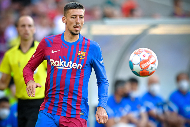 Tak mau pindah, Clement Lenglet ingin memperjuangkan tempatnya di Barcelona.